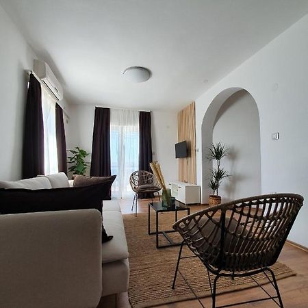 Apartmani Masline 贾塞尼采 外观 照片